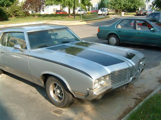 1972 Olds Cutlass Silver with Black stripes Black interior